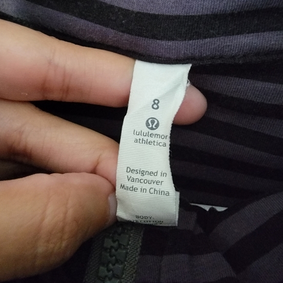 Lululemon Athletica long zip up hoodie. Size 8, Grey. - Picture 3 of 5